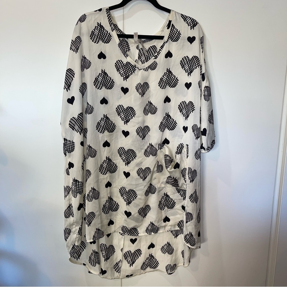 Melissa McCarthy Seven7 3X High-Low Black & Cream Heart Love Pattern Tunic - Picture 3 of 9